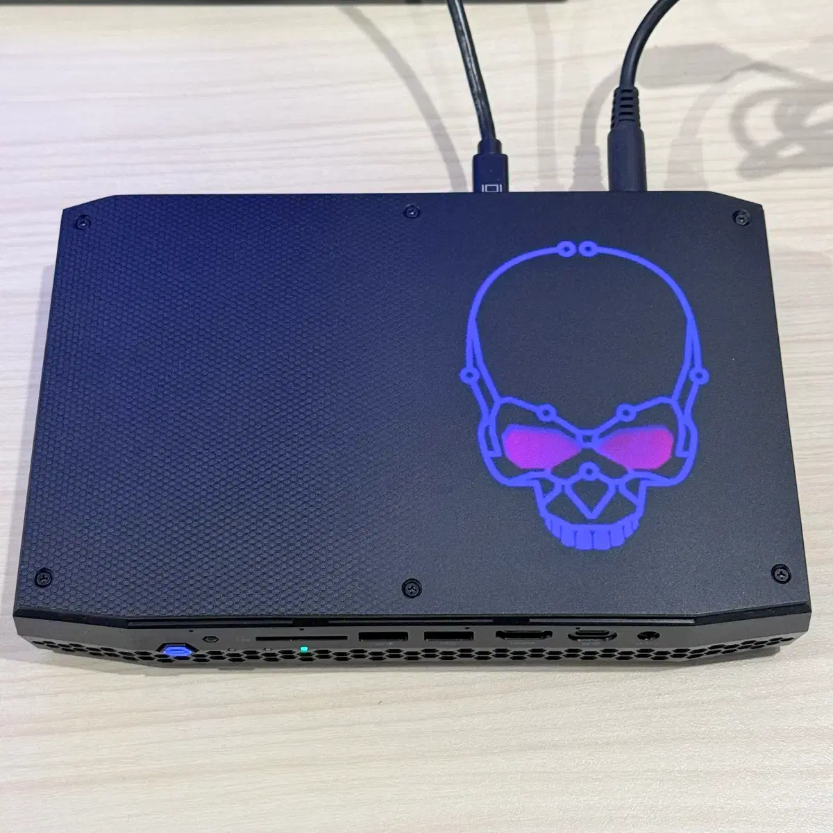 인텔 NUC8i7HVK 미니 게이밍 PC 베어본 | 브랜드 중고거래 플랫폼